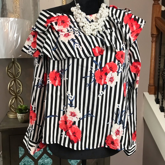 Black and White Striped Floral Ruffle Top - Picture 3 of 5